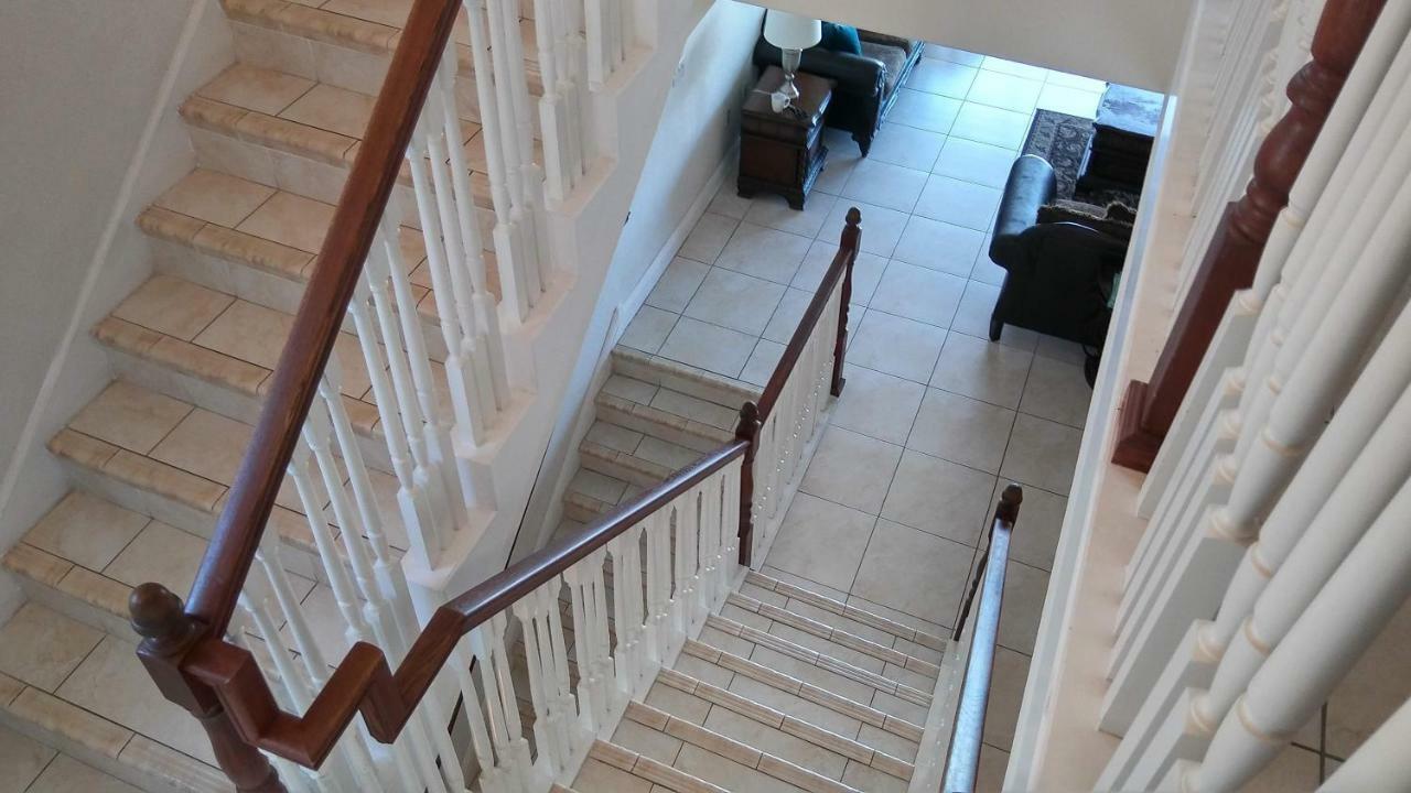 Beach And Bay Mediterraneantownhouse St. Pete Beach Exterior photo